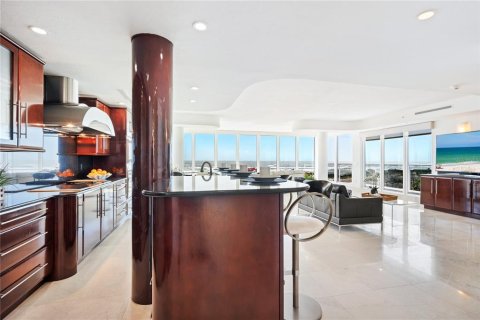 Condo in Sarasota, Florida, 3 bedrooms  № 2104302 - photo 16