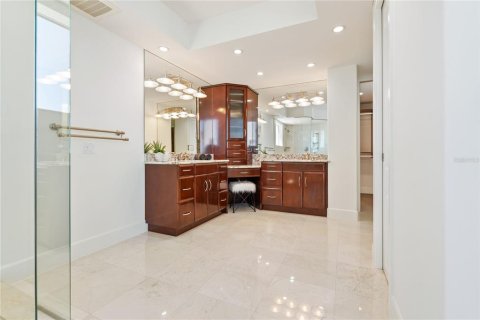 Condo in Sarasota, Florida, 3 bedrooms  № 2104302 - photo 22