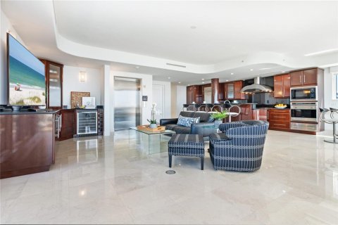 Condo in Sarasota, Florida, 3 bedrooms  № 2104302 - photo 6