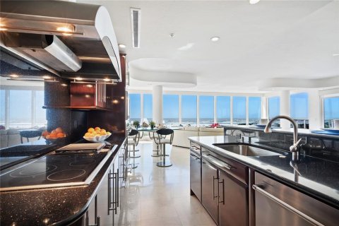 Condo in Sarasota, Florida, 3 bedrooms  № 2104302 - photo 17