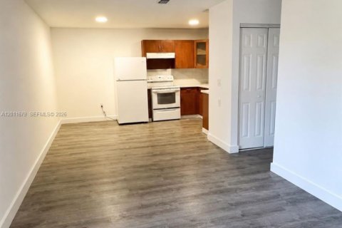 Immobilier commercial à vendre à Miami, Floride: 152.27 m2 № 2077546 - photo 4