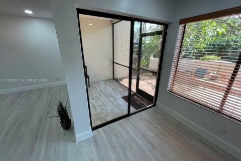 Adosado en venta en Coral Springs, Florida, 3 dormitorios, 140.28 m2 № 2071136 - foto 12