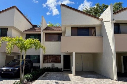 Adosado en venta en Coral Springs, Florida, 3 dormitorios, 140.28 m2 № 2071136 - foto 22