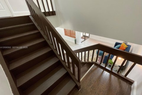 Adosado en venta en Coral Springs, Florida, 3 dormitorios, 140.28 m2 № 2071136 - foto 9