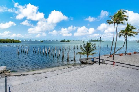 Купить кондоминиум в Майами, Флорида 2 спальни, 86.03м2, № 2020147 - фото 3