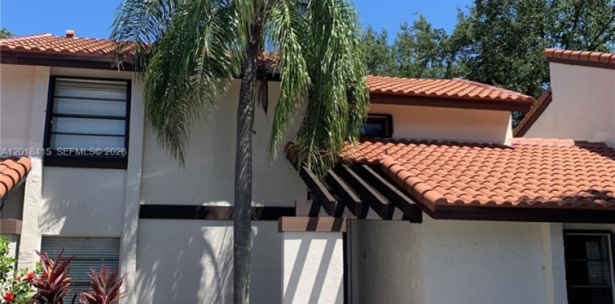 Condo à Miami, Floride, 3 chambres № 2250281