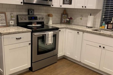 Copropriété à vendre à Miami, Floride: 3 chambres, 124.49 m2 № 2250281 - photo 5