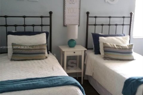 Copropriété à vendre à Miami, Floride: 3 chambres, 124.49 m2 № 2250281 - photo 13
