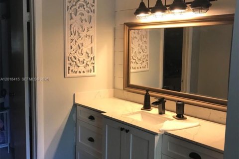 Copropriété à vendre à Miami, Floride: 3 chambres, 124.49 m2 № 2250281 - photo 14