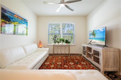 House in Saint Cloud, Florida 5 bedrooms, 243.96 sq.m. № 2110257 - photo 27