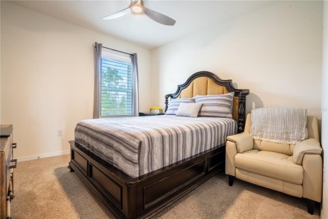 House in Saint Cloud, Florida 5 bedrooms, 243.96 sq.m. № 2110257 - photo 30