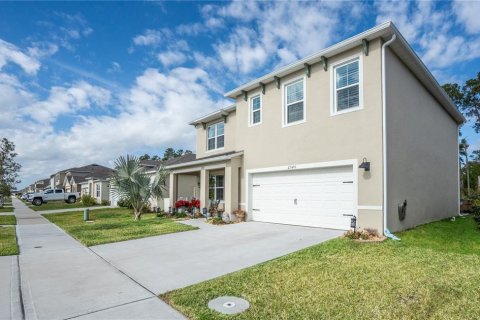 House in Saint Cloud, Florida 5 bedrooms, 243.96 sq.m. № 2110257 - photo 4