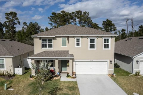 House in Saint Cloud, Florida 5 bedrooms, 243.96 sq.m. № 2110257 - photo 2