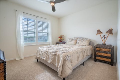 House in Saint Cloud, Florida 5 bedrooms, 243.96 sq.m. № 2110257 - photo 29