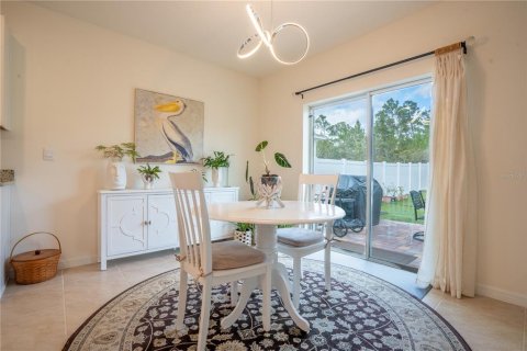 House in Saint Cloud, Florida 5 bedrooms, 243.96 sq.m. № 2110257 - photo 13