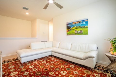 House in Saint Cloud, Florida 5 bedrooms, 243.96 sq.m. № 2110257 - photo 28