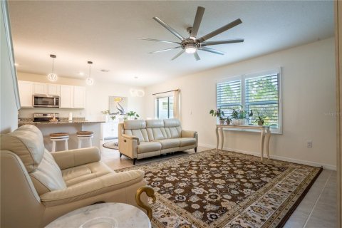 House in Saint Cloud, Florida 5 bedrooms, 243.96 sq.m. № 2110257 - photo 17