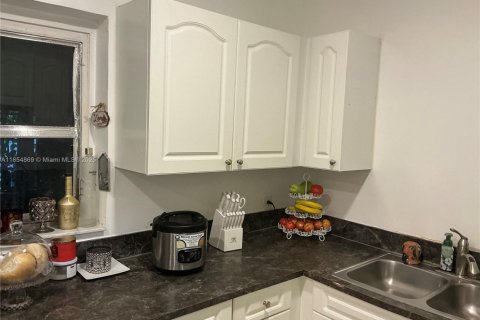Купить виллу или дом в Майами, Флорида 2 спальни, 159.42м2, № 1957624 - фото 18