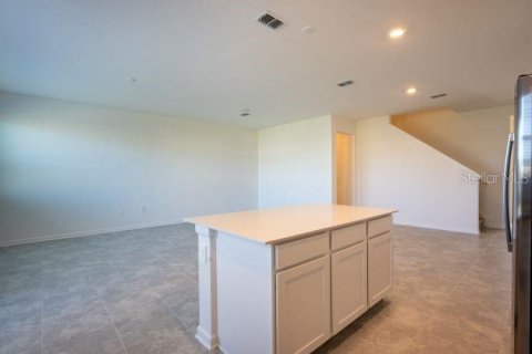 Townhouse in Davenport, Florida 3 bedrooms, 173.17 sq.m. № 2202032 - photo 7