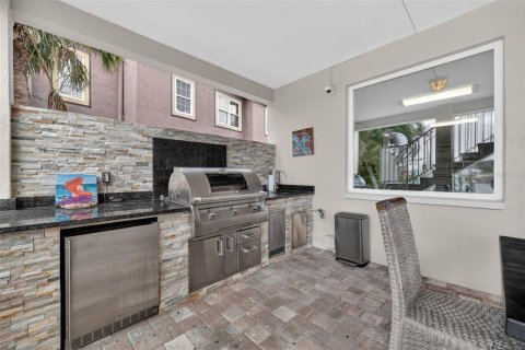 Casa en venta en Treasure Island, Florida, 4 dormitorios, 416.85 m2 № 2127144 - foto 19