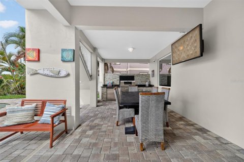Casa en venta en Treasure Island, Florida, 4 dormitorios, 416.85 m2 № 2127144 - foto 10