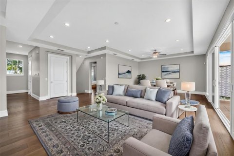 Casa en venta en Treasure Island, Florida, 4 dormitorios, 416.85 m2 № 2127144 - foto 26