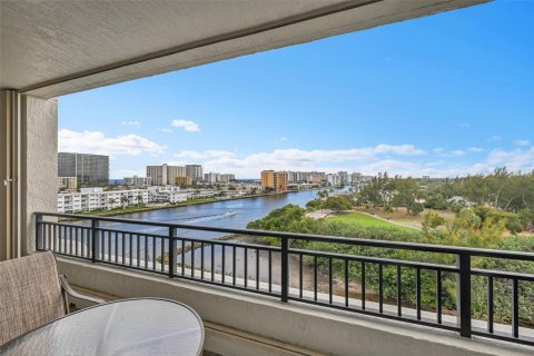 Copropriété à vendre à Pompano Beach, Floride: 2 chambres, 171.31 m2 № 2190079 - photo 19