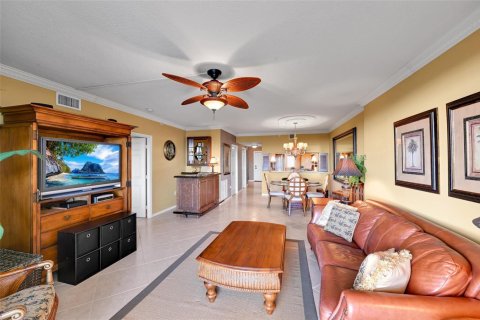 Copropriété à vendre à Pompano Beach, Floride: 2 chambres, 171.31 m2 № 2190079 - photo 9