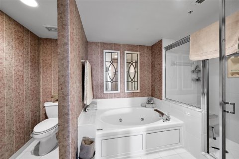 Copropriété à vendre à Pompano Beach, Floride: 2 chambres, 171.31 m2 № 2190079 - photo 17