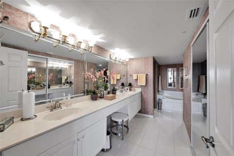 Copropriété à vendre à Pompano Beach, Floride: 2 chambres, 171.31 m2 № 2190079 - photo 15