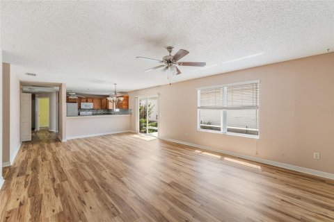 Casa en venta en The Villages, Florida, 3 dormitorios, 137.77 m2 № 2228489 - foto 3