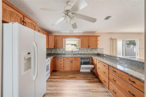 Casa en venta en The Villages, Florida, 3 dormitorios, 137.77 m2 № 2228489 - foto 12