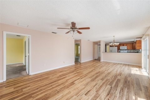 Casa en venta en The Villages, Florida, 3 dormitorios, 137.77 m2 № 2228489 - foto 10