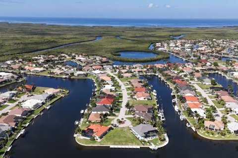 Terreno en venta en Punta Gorda, Florida № 2103546 - foto 2