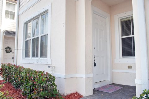 Townhouse in Homestead, Florida 3 bedrooms, 123.1 sq.m. № 1849008 - photo 3