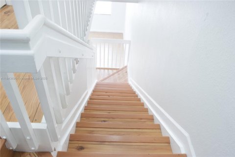 Townhouse in Homestead, Florida 3 bedrooms, 123.1 sq.m. № 1849008 - photo 11