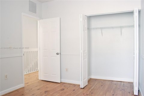 Townhouse in Homestead, Florida 3 bedrooms, 123.1 sq.m. № 1849008 - photo 21