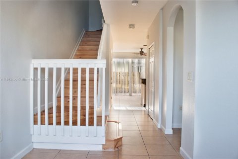 Townhouse in Homestead, Florida 3 bedrooms, 123.1 sq.m. № 1849008 - photo 10
