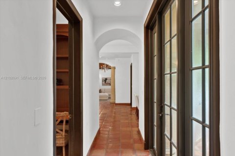 Villa ou maison à vendre à Pinecrest, Floride: 6 chambres, 664.53 m2 № 2412017 - photo 17