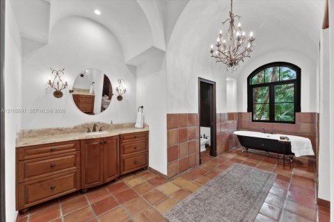 Villa ou maison à vendre à Pinecrest, Floride: 6 chambres, 664.53 m2 № 2412017 - photo 25