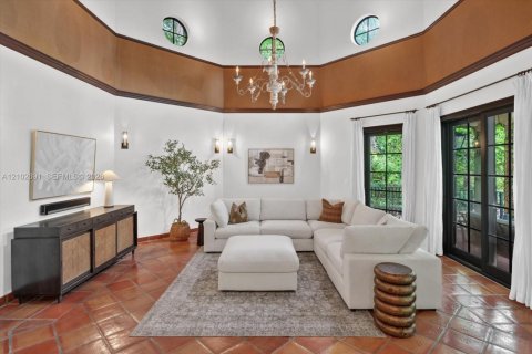 Villa ou maison à vendre à Pinecrest, Floride: 6 chambres, 664.53 m2 № 2412017 - photo 16