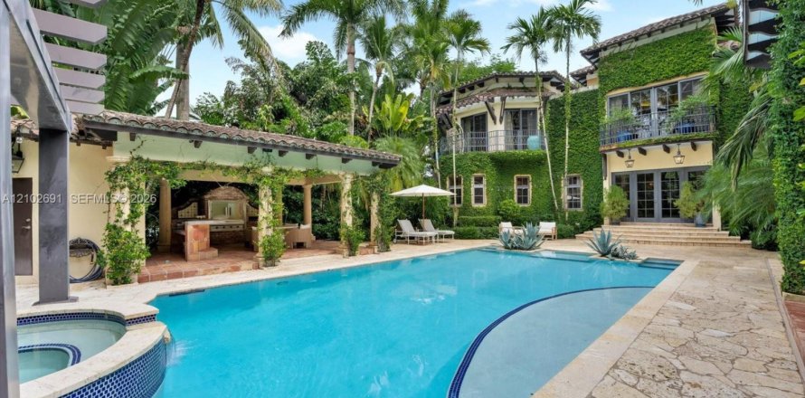 Villa ou maison à Pinecrest, Floride 6 chambres, 664.53 m2 № 2412017