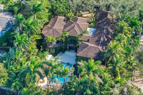 Villa ou maison à vendre à Pinecrest, Floride: 6 chambres, 664.53 m2 № 2412017 - photo 5