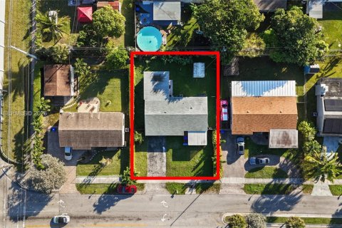 Commercial property in North Lauderdale, Florida № 2009766 - photo 29