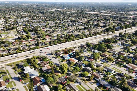 Commercial property in North Lauderdale, Florida № 2009766 - photo 30