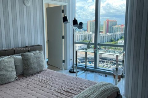 Condo in Sunny Isles Beach, Florida, 3 bedrooms  № 1726788 - photo 14