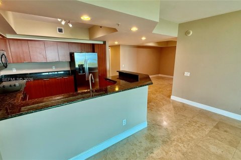 Appartement à louer à North Miami, Floride: 2 chambres, 170.38 m2 № 2384997 - photo 5