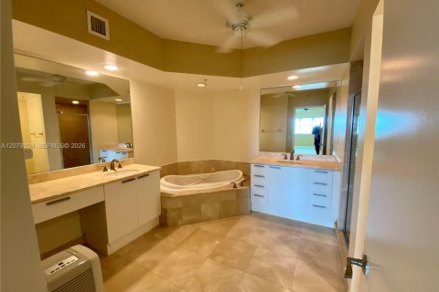 Appartement à louer à North Miami, Floride: 2 chambres, 170.38 m2 № 2384997 - photo 17