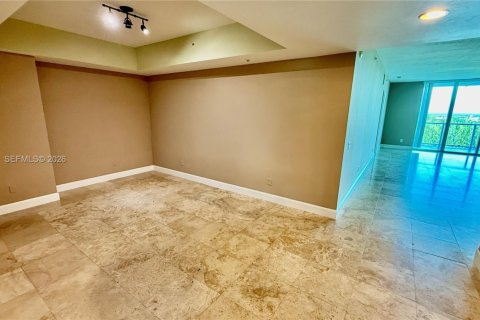 Appartement à louer à North Miami, Floride: 2 chambres, 170.38 m2 № 2384997 - photo 6