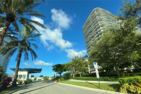 Appartement à North Miami, Floride 2 chambres, 170.38 m2 № 2384997